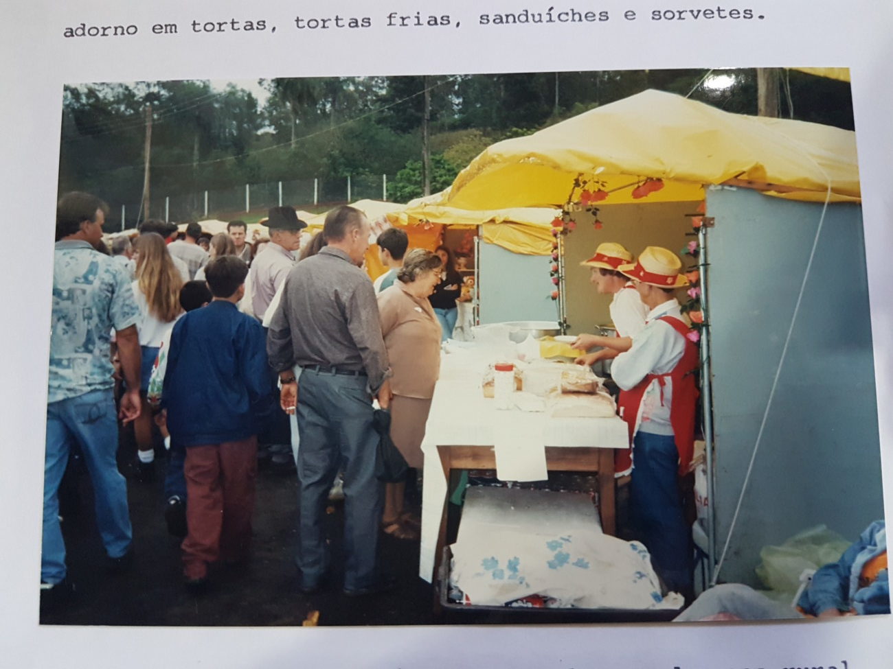 Agricultores compareceram em peso e foram fundamentais na retomada da Festa das Rosas, em 1997, no Parque do Imigrante