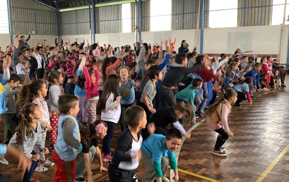 Dia do desafio na EMEF Anita Lídia Wingert 
reuniu mais de 500 crianças nos dois turnos I Fotos: Divulgação