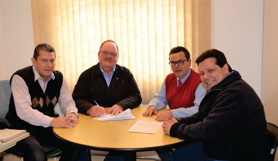 Corsan e Nova Hartz assinam termo de cooperação para a água tratada