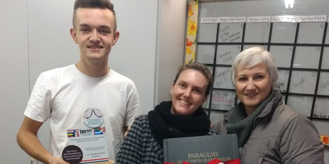 Estudante de Nova Hartz ganha primeiro lugar em feira no Paraguai