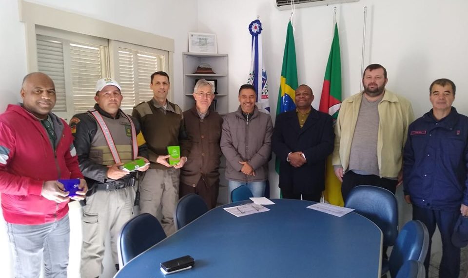 Consepro doa smartphones para forças de segurança de Campo Bom e Araricá