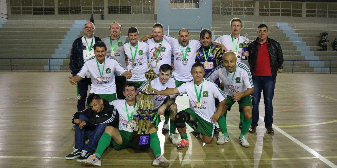 Velhos Amigos é campeão do Futsal 50 Anos, de Sapiranga