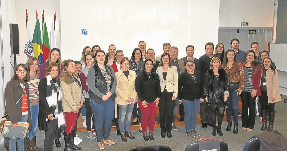 Professores de Campo Bom passam por formação na Feeevale