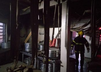 Fogo atinge restaurante às margens da RS-239 em Sapiranga