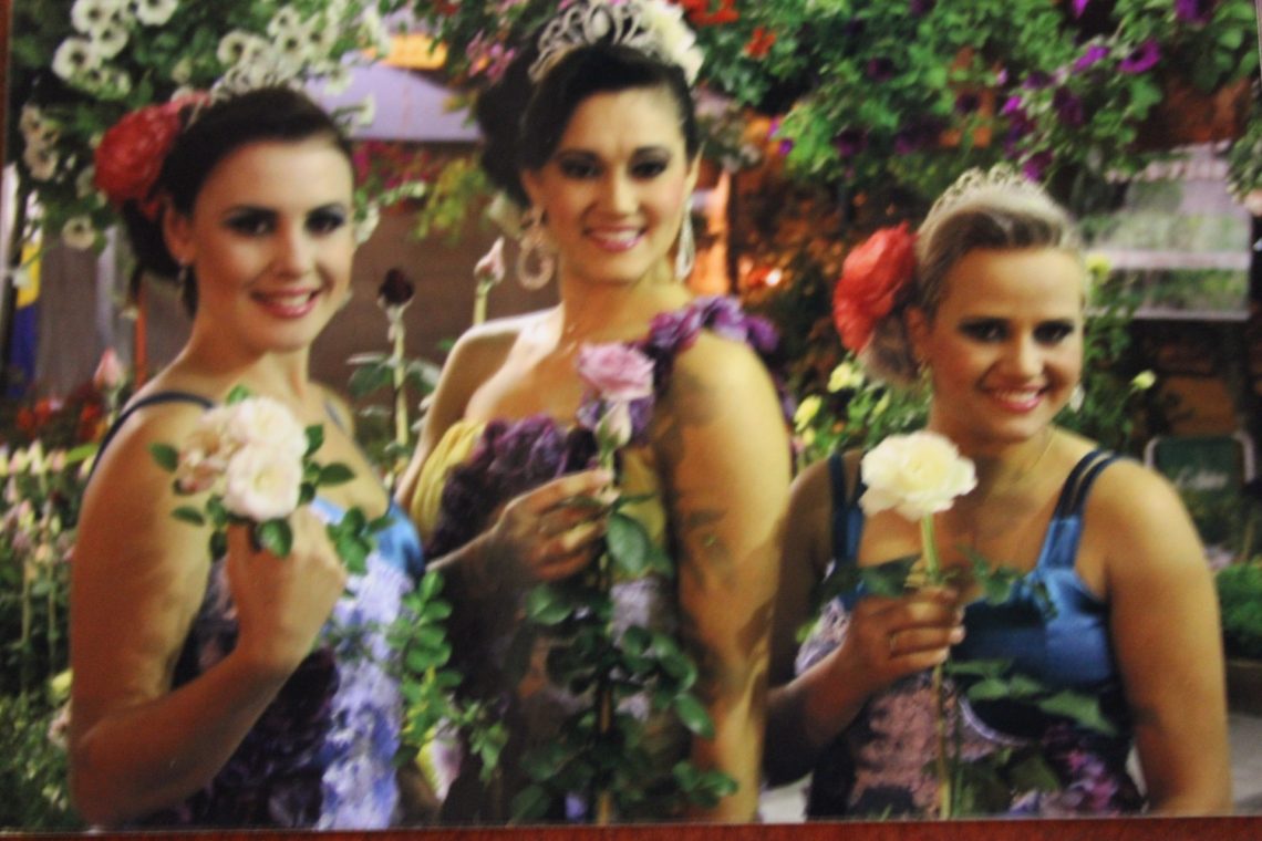 2011 – Rainha Gleice Rosa. Princesas: Keitiane Faistauer e Raqueli Rutsatz