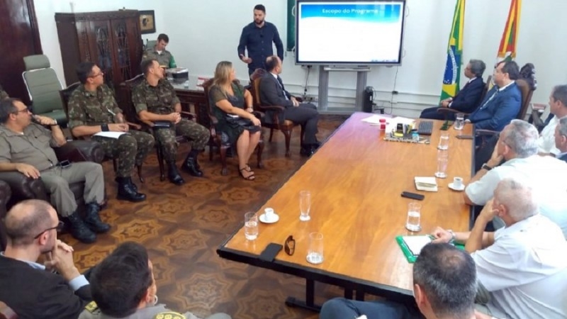 Representantes de forças de segurança estadual e nacional e do setor produtivo estiveram reunidos para planejar vigilância - Foto: Divulgação / Seapdr
