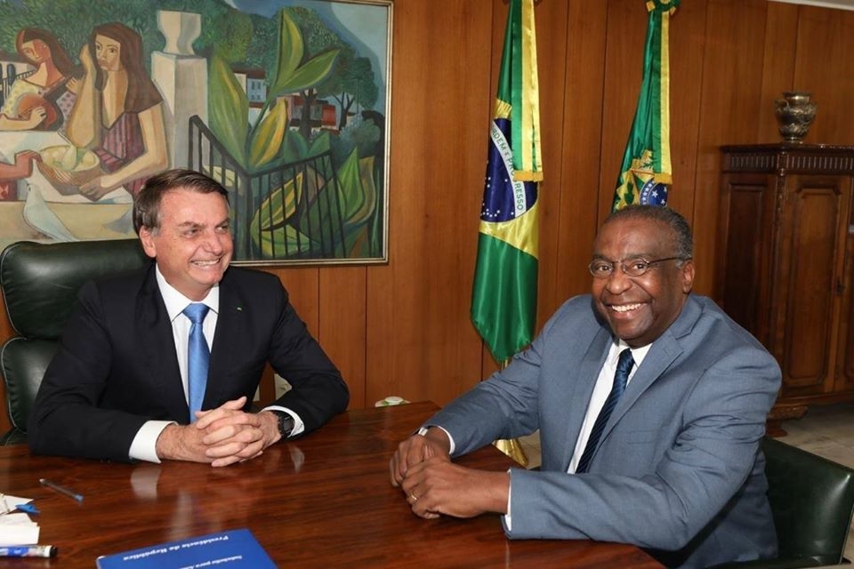 O novo ministro Decotelli em reunião com o presidente Jair Bolsonaro - Foto: Reprodução/Facebook
