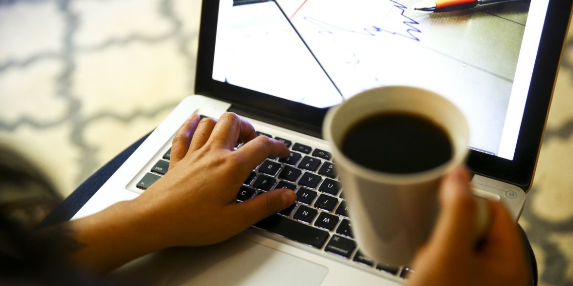 FGTAS oferece aula gratuita sobre uso de ferramentas virtuais para trabalhos na internet