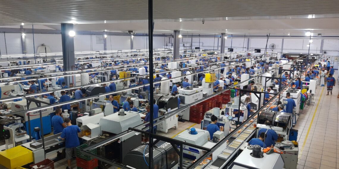 Confiança do empresário e do consumidor cresce na prévia de setembro
