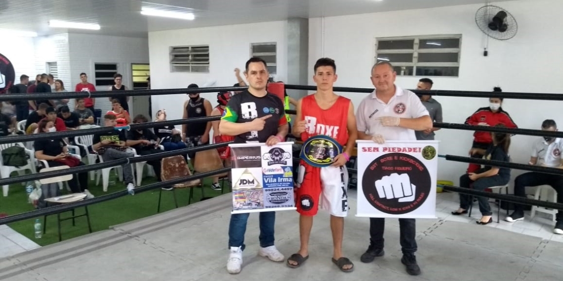 Atletas sapiranguenses são destaque em torneio nacional de boxe