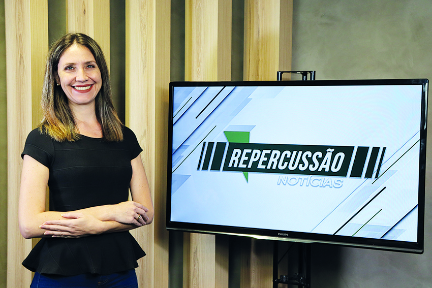 Jornalista Ana Carolina Siebel, apresentadora do Repercussão Notícias
(Foto: JR)