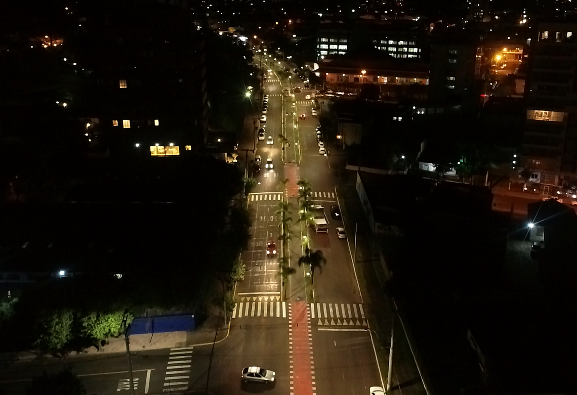Avenida Independência mais clara e segura para os moradores (Foto: PMCB)
