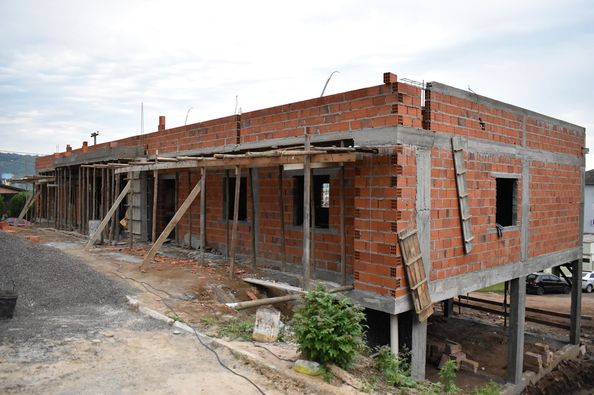 Construção do novo prédio da Secretaria da Saúde de Nova Hartz está 50% concluída