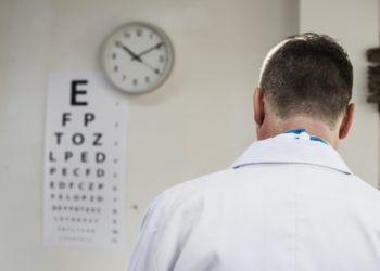 Com pandemia, aumentam filas de espera por cirurgias e consultas oftalmológicas