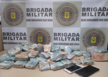 Brigada Militar prende homem que transportava mais de R$ 500 mil sem procedência em Sapiranga