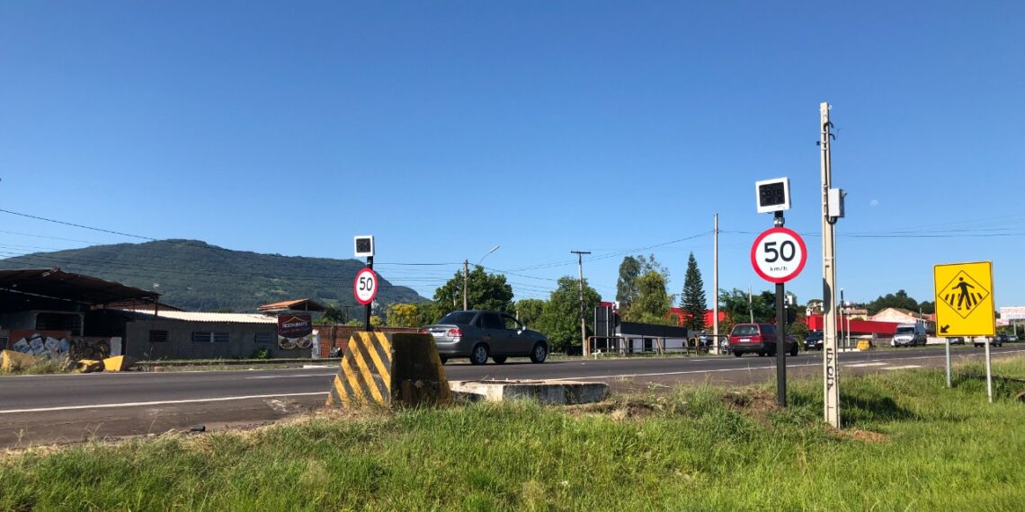 Lombadas eletrônicas são reativadas na RS-239. Trecho de Nova Hartz da rodovia ganha pardal