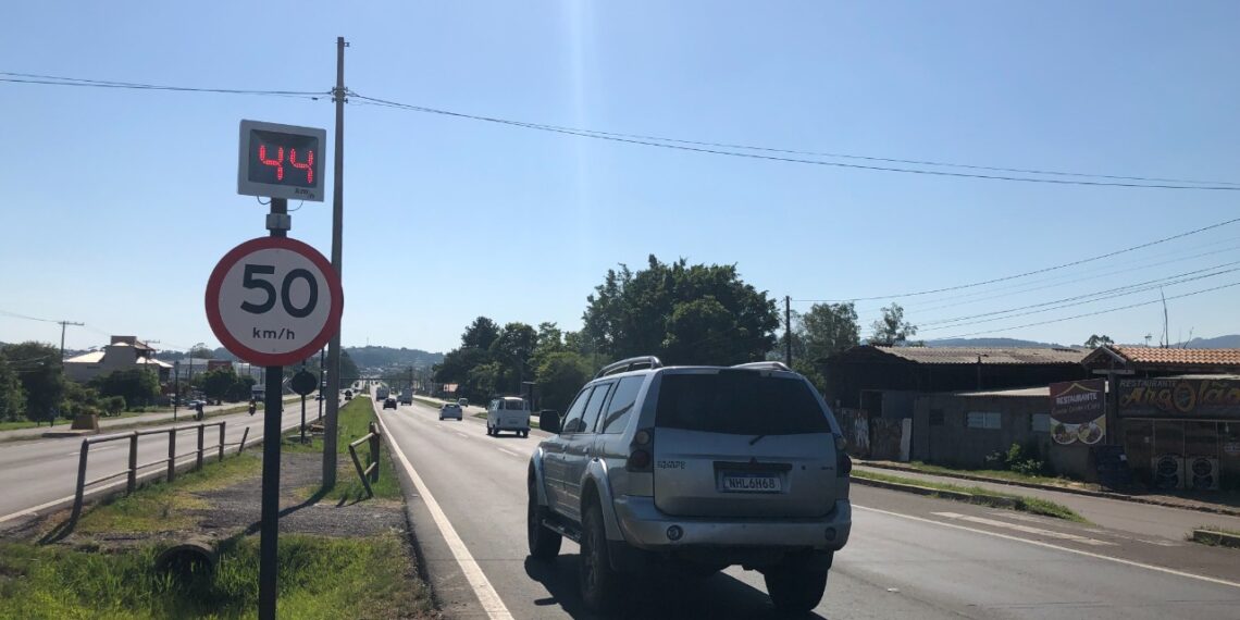 Lombadas eletrônicas são reativadas na RS-239. Trecho de Nova Hartz da rodovia ganha pardal
