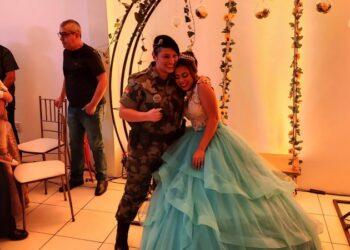 Brigada Militar realiza sonho de menina no dia do seu aniversário em Nova Hartz