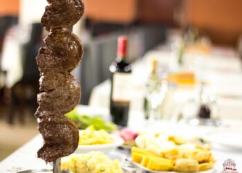 Guia Turismo dos Vales: Pioneira do espeto corrido, Churrascaria Matias é referência há 68 anos