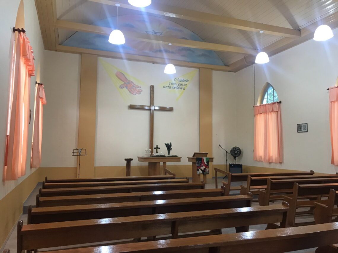 Interior bem conservado da Igreja Evangélica, da Picada São Jacó