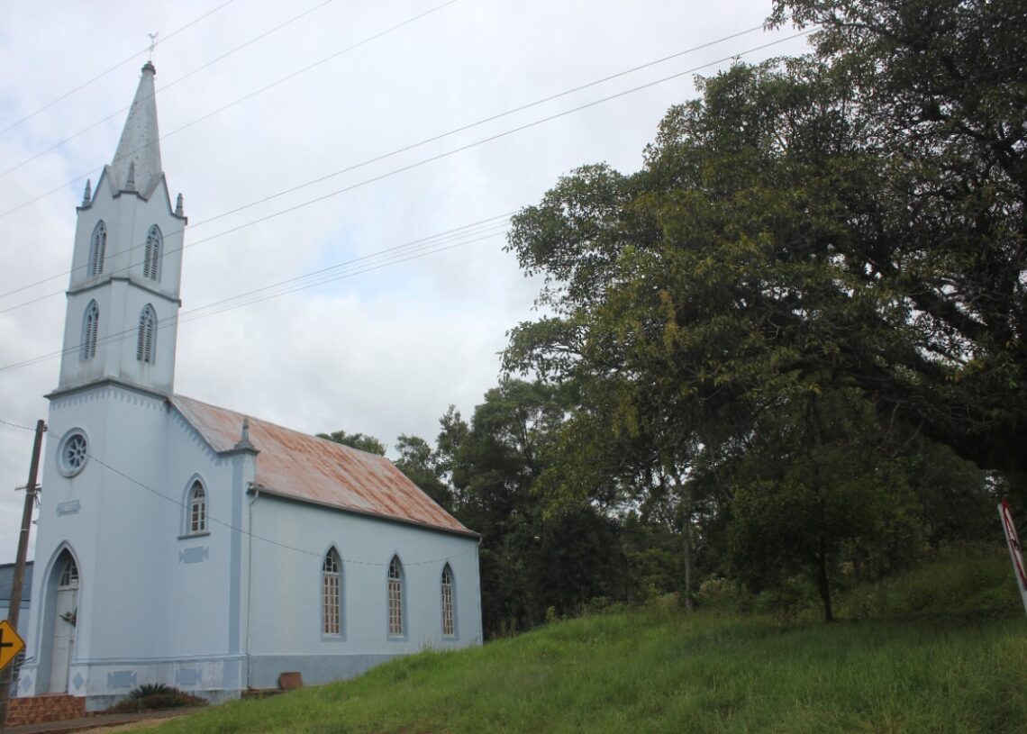Igreja construída em 1927 na área rural de Sapiranga
