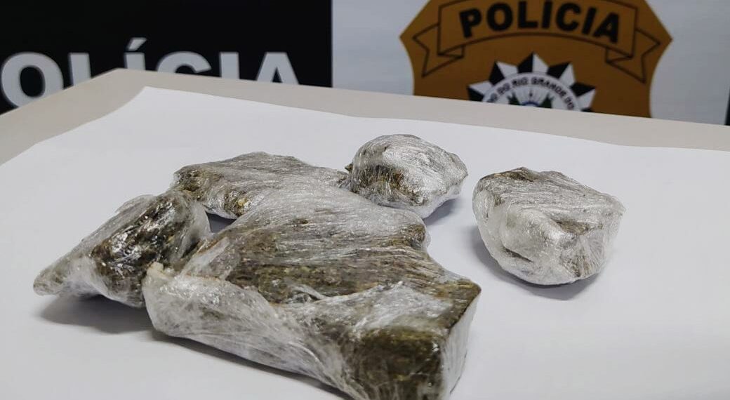 Polícia Civil de Campo Bom prende traficante no bairro Vila Rica