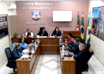 Vereadores tratam de emendas impositivas, lixo e queda de luz