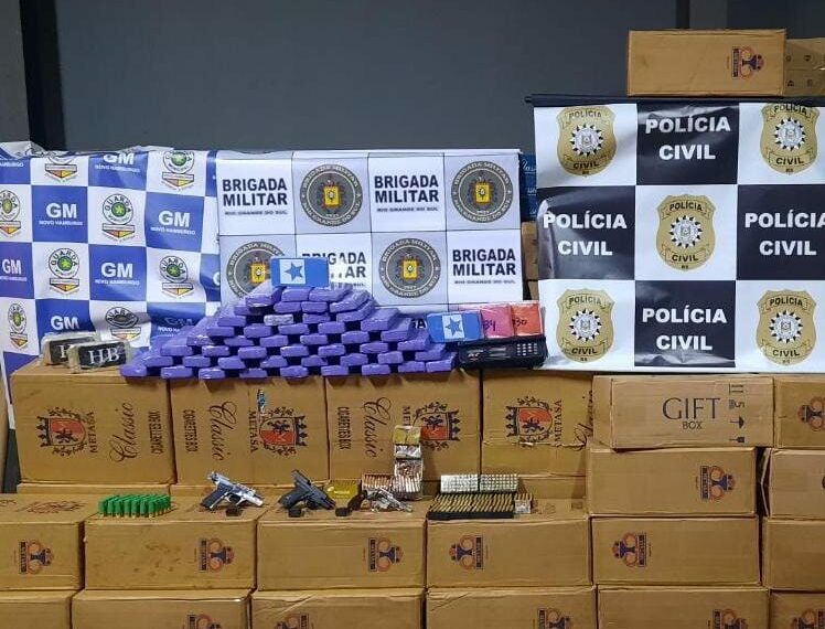 Sapiranga é alvo de operação que apreendeu cigarros, drogas e armas