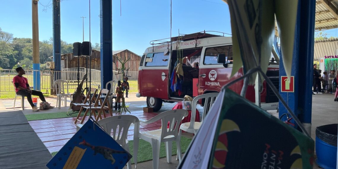 Feira do Livro de Sapiranga desperta a imaginação e interesse dos estudantes por novos gêneros literários