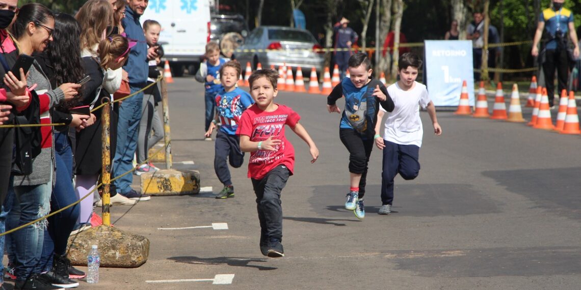 Corrida Kids no Domingo no Parcão de Campo Bom teve mais de 250 competidores