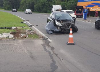 Acidente deixa motorista ferido próximo ao pedágio da RS-239 em Campo Bom