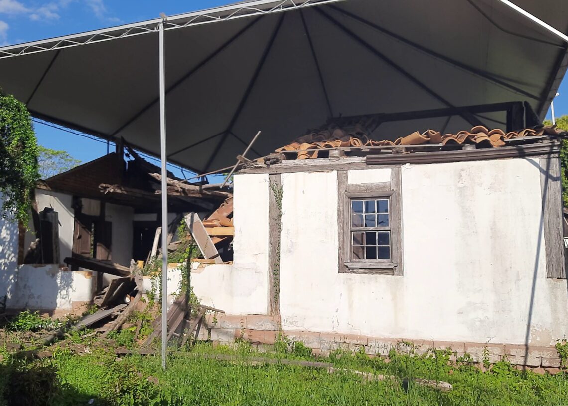 Casa Johann Schmidt, no bairro Centenário, está em ruínas
Fotos:  Melissa Costa/Arquivo