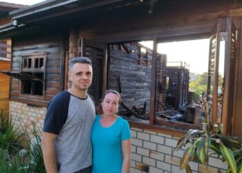Após perder bens em incêndio, família de Campo Bom busca recomeço na solidariedade