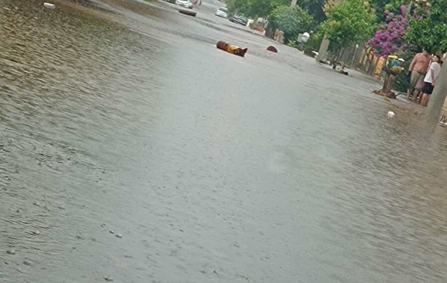 Chuva causa alagamentos e diversos transtornos em cidades da região