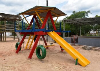 Praça do Trabalhador de Nova Hartz ganha dois brinquedos novos para as crianças