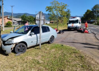 Acidente entre carro e moto deixa um ferido em Nova Hartz