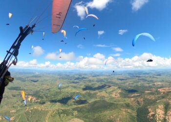 Em Minas Gerais, pilotos gaúchos disputam competições nacionais de parapente e asa-delta. Foto: César Castro/Divulgação