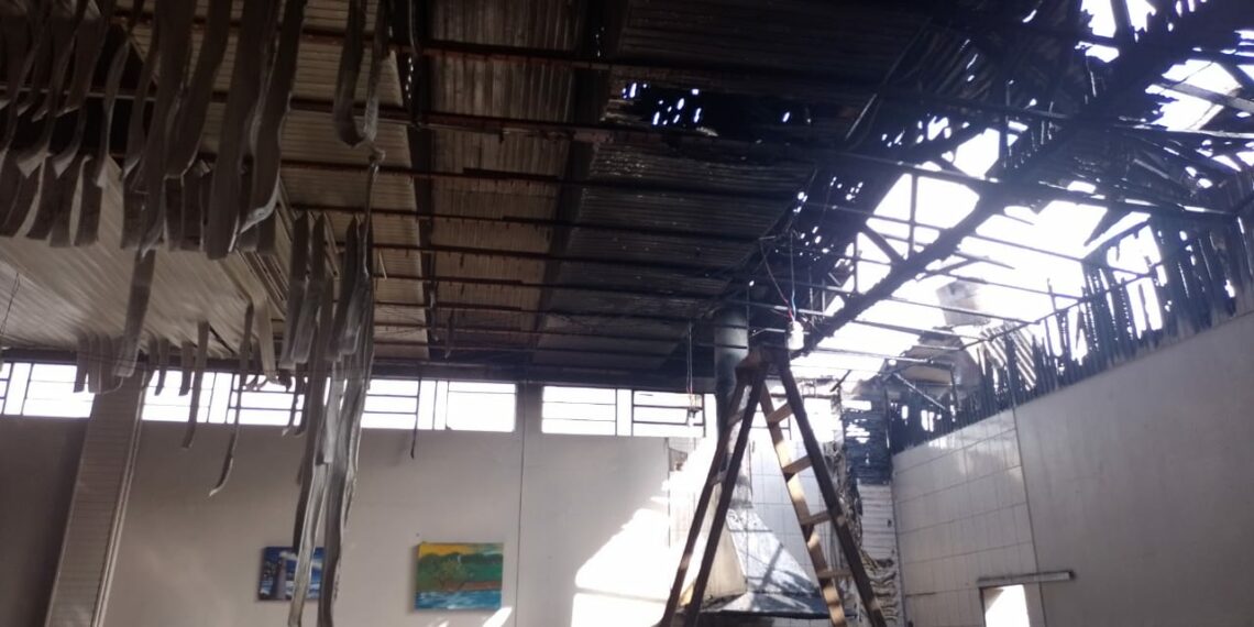 Incêndio destrói cozinha de sociedade em Nova Hartz