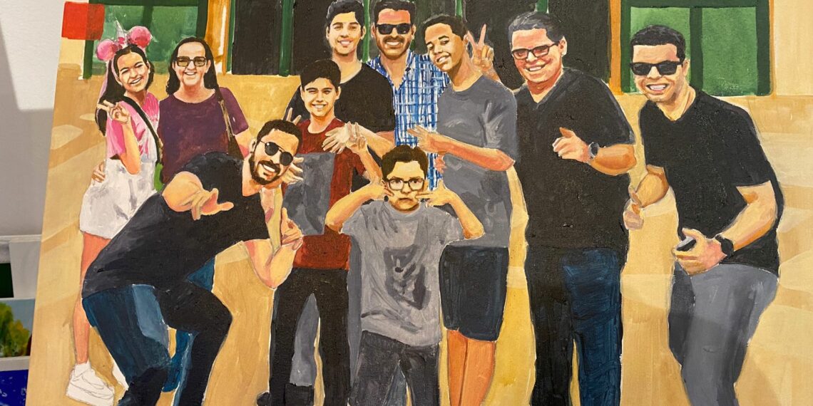 O novo estúdio de Mauro Vila Real reúne diversas obras do artista em Sapiranga