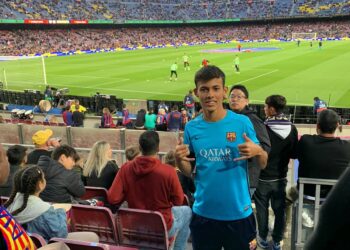 Nova-hartzense aproveitou para conhecer o estádio Camp Nou, do Barcelona
Fotos: Divulgação