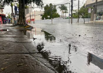 Defesa Civil e Bombeiros em alerta: região deve ter volumes excessivos de chuva nas próximas 24 horas