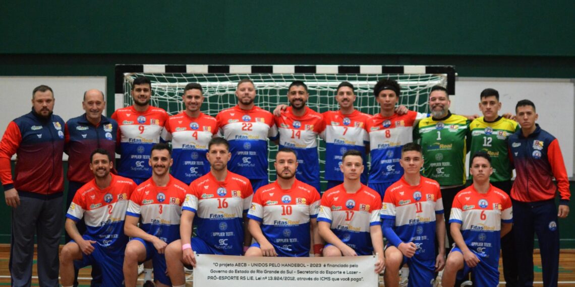 Equipe masculina de Campo Bom disputa Campeonato Brasileiro de Handebol