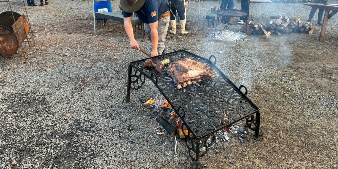 Churrasco e a tradição gaudéria; histórias do Acampamento Farroupilha em Sapiranga