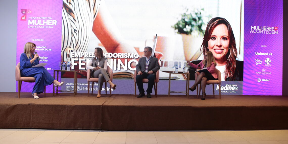 Representantes do CDL Sapiranga participam do 1º Encontro da Mulher Empreendedora