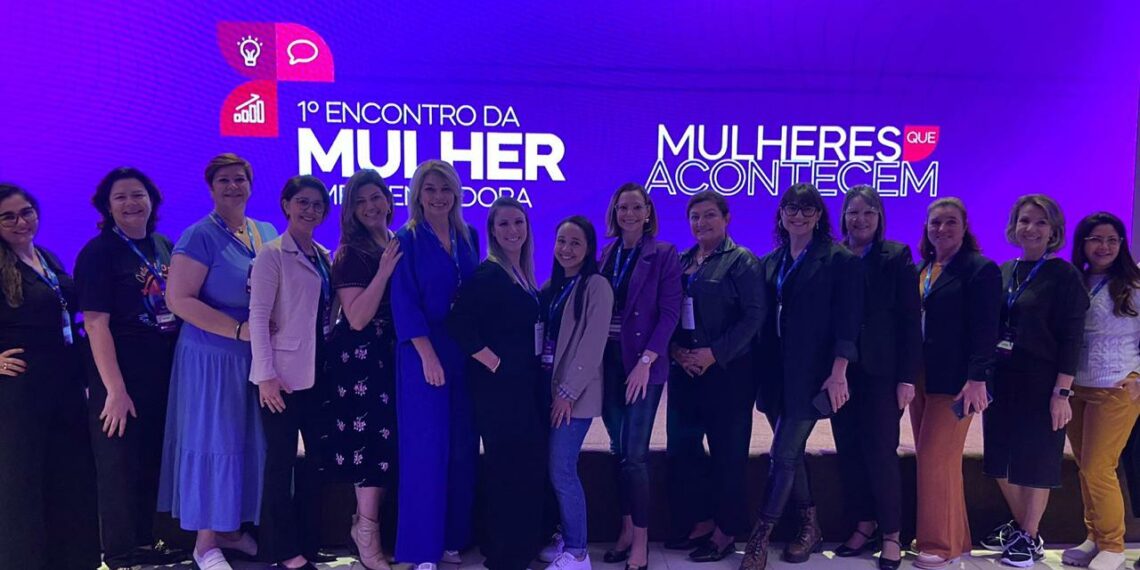 Representantes do CDL Sapiranga participam do 1º Encontro da Mulher Empreendedora