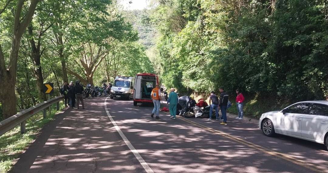 Veículo com placas de Sapiranga se envolve em acidente fatal na BR-116