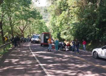 Veículo com placas de Sapiranga se envolve em acidente fatal na BR-116