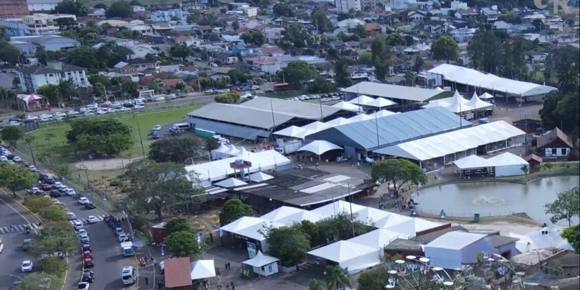 Celeiro Feiras e Eventos na montagem da Festa das Rosas
