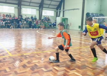 Copa Repercussão integra escolas através do esporte