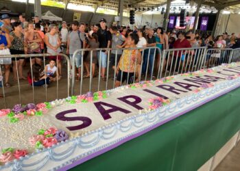 Bolo de aniversário de 300 quilos